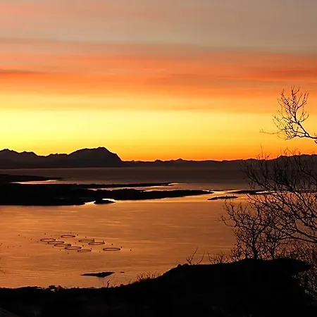 Senja Fjordhotell And Hotel 3*