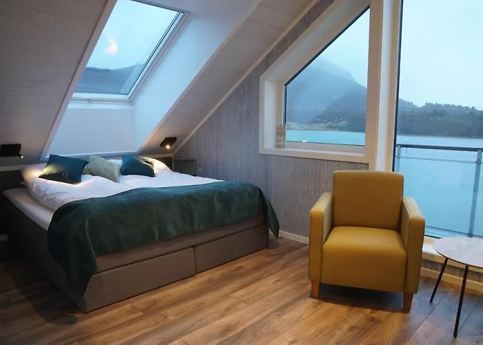 Senja Fjordhotell 3* Stonglandseidet